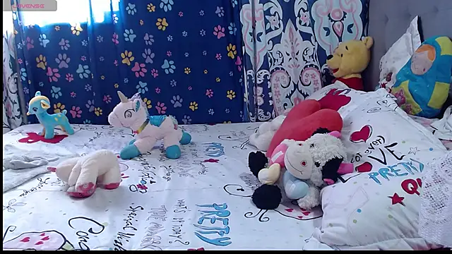 Snapshot of Lunawillis chatting on September 2025 08:52:01 PM Lunawillis online show from September 2025 08:52:01 PM