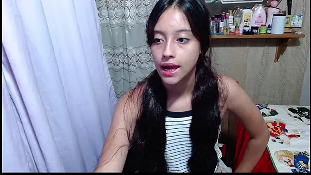 Snapshot of Lunawillis chatting on November 2025 11:04:01 PM Lunawillis online show from November 2025 11:04:01 PM