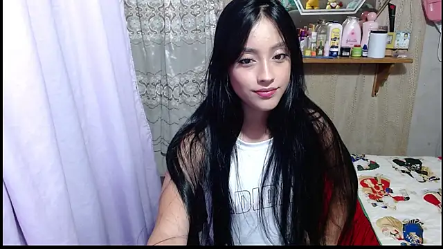 Snapshot of Lunawillis chatting on November 2025 10:34:02 PM Lunawillis online show from November 2025 10:34:02 PM