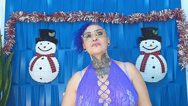 Snapshot of SandyyRose chatting on December 2024 06:55:02 PM SandyyRose online show from December 2024 06:55:02 PM