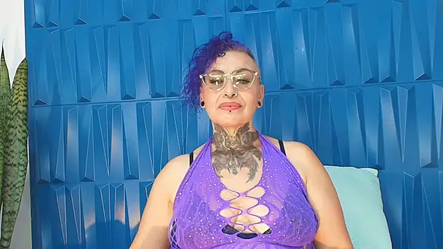 Snapshot of SandyyRose chatting on January 2025 05:56:01 PM SandyyRose online show from January 2025 05:56:01 PM