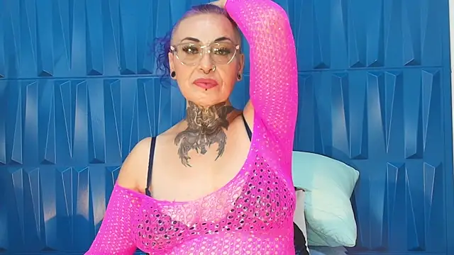 Snapshot of SandyyRose chatting on January 2025 05:28:01 PM SandyyRose online show from January 2025 05:28:01 PM