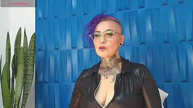 Snapshot of SandyyRose chatting on January 2025 05:56:02 PM SandyyRose online show from January 2025 05:56:02 PM