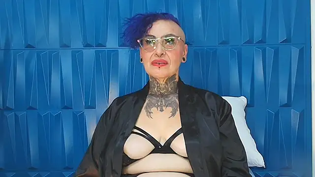 Snapshot of SandyyRose chatting on February 2025 10:30:02 PM SandyyRose online show from February 2025 10:30:02 PM