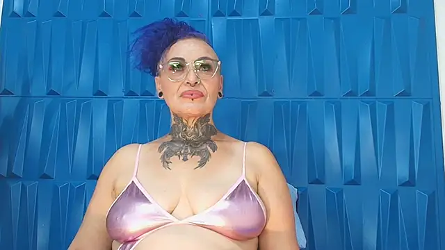 Snapshot of SandyyRose chatting on February 2025 07:56:01 PM SandyyRose online show from February 2025 07:56:01 PM