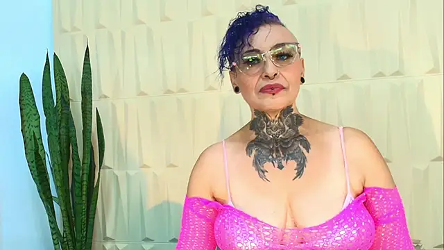 Snapshot of SandyyRose chatting on March 2025 05:49:01 PM SandyyRose online show from March 2025 05:49:01 PM