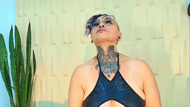 Snapshot of SandyyRose chatting on March 2025 07:12:01 PM SandyyRose online show from March 2025 07:12:01 PM