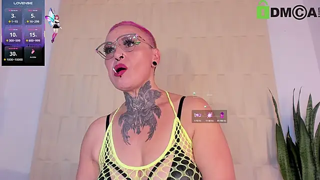 Snapshot of SandyyRose chatting on September 2025 03:06:02 AM SandyyRose online show from September 2025 03:06:02 AM