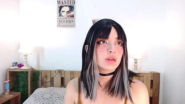 Snapshot of EvaHalsey chatting on December 2024 07:43:02 PM EvaHalsey online show from December 2024 07:43:02 PM