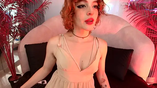 Snapshot of EvaHalsey chatting on September 2025 07:35:01 PM EvaHalsey online show from September 2025 07:35:01 PM