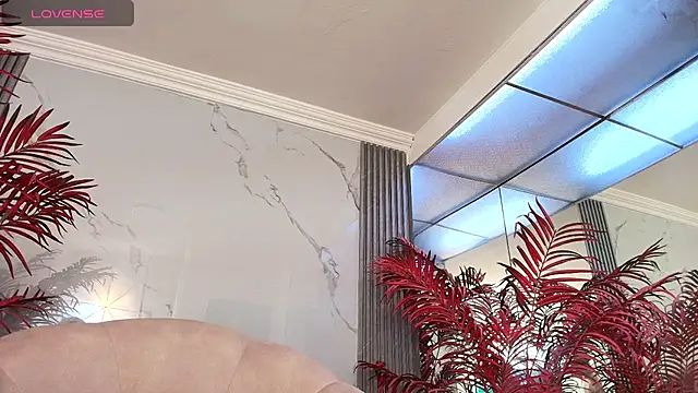 Snapshot of EvaHalsey chatting on September 2025 07:36:02 PM EvaHalsey online show from September 2025 07:36:02 PM