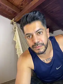 Snapshot of AndresSmith__ chatting on May 2026 12:07:01 AM AndresSmith online show from May 2026 12:07:01 AM