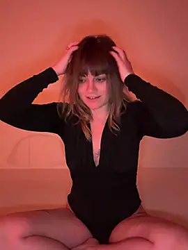 Snapshot of Milla__one chatting on December 2024 06:28:01 PM Milla one online show from December 2024 06:28:01 PM