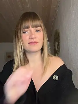 Snapshot of Milla__one chatting on December 2024 07:29:01 AM Milla one online show from December 2024 07:29:01 AM