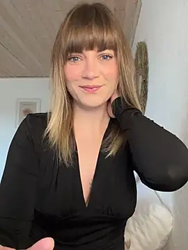 Snapshot of Milla__one chatting on December 2024 08:53:02 AM Milla one online show from December 2024 08:53:02 AM