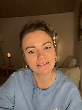 Snapshot of Milla__one chatting on January 2025 10:08:02 PM Milla one online show from January 2025 10:08:02 PM