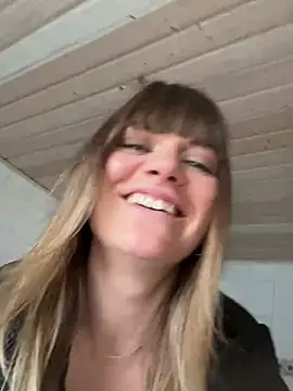 Snapshot of Milla__one chatting on February 2025 12:55:01 PM Milla one online show from February 2025 12:55:01 PM