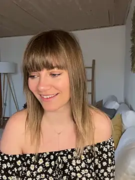 Snapshot of Milla__one chatting on February 2025 09:04:02 AM Milla one online show from February 2025 09:04:02 AM