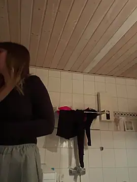 Snapshot of Milla__one chatting on February 2025 07:31:02 PM Milla one online show from February 2025 07:31:02 PM