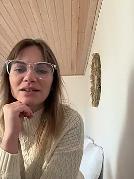 Snapshot of Milla__one chatting on February 2025 08:05:02 AM Milla one online show from February 2025 08:05:02 AM