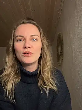 Snapshot of Milla__one chatting on February 2025 05:58:02 PM Milla one online show from February 2025 05:58:02 PM