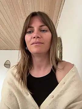 Snapshot of Milla__one chatting on March 2025 02:26:02 PM Milla one online show from March 2025 02:26:02 PM