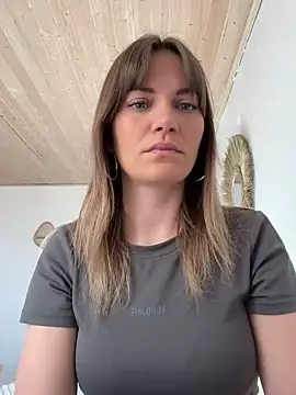 Snapshot of Milla__one chatting on March 2025 03:31:02 PM Milla one online show from March 2025 03:31:02 PM