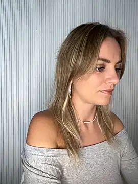 Snapshot of Milla__one chatting on September 2025 08:14:01 AM Milla one online show from September 2025 08:14:01 AM