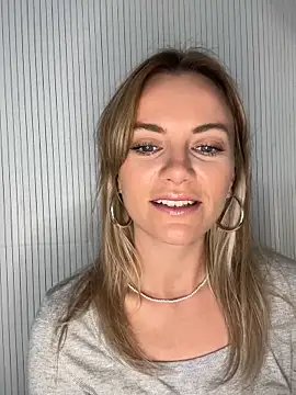 Snapshot of Milla__one chatting on September 2025 06:47:02 AM Milla one online show from September 2025 06:47:02 AM