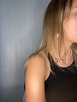 Snapshot of Milla__one chatting on September 2025 03:35:01 PM Milla one online show from September 2025 03:35:01 PM