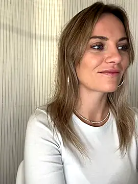 Snapshot of Milla__one chatting on October 2025 06:08:02 AM Milla one online show from October 2025 06:08:02 AM