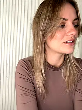 Snapshot of Milla__one chatting on October 2025 06:47:01 AM Milla one online show from October 2025 06:47:01 AM