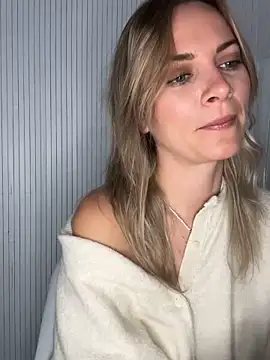 Snapshot of Milla__one chatting on October 2025 07:41:01 AM Milla one online show from October 2025 07:41:01 AM