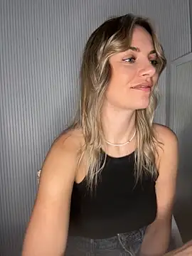 Snapshot of Milla__one chatting on October 2025 07:20:02 AM Milla one online show from October 2025 07:20:02 AM