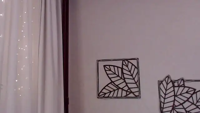 Snapshot of pepper_milf chatting on February 2025 04:53:01 PM pepper milf online show from February 2025 04:53:01 PM