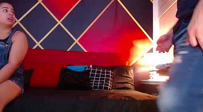 CindyandCarlo online show from December 2024 04:10:01 PM