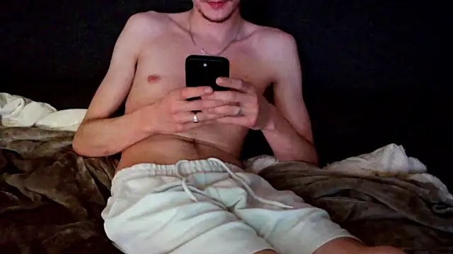 Snapshot of ElViko11 chatting on January 2025 11:04:02 PM ElViko11 online show from January 2025 11:04:02 PM