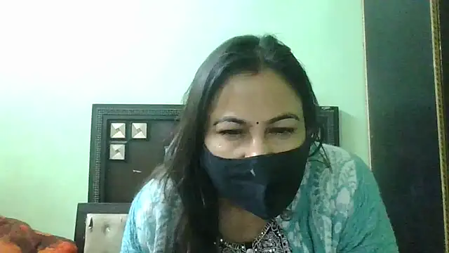 Snapshot of couplesuni chatting on December 2024 10:34:01 AM couplesuni online show from December 2024 10:34:01 AM