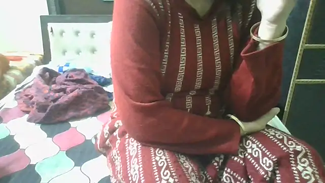 Snapshot of couplesuni chatting on December 2024 10:49:01 AM couplesuni online show from December 2024 10:49:01 AM