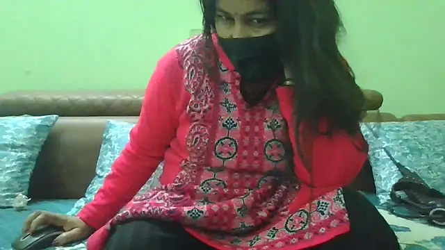 Snapshot of couplesuni chatting on January 2025 10:52:02 AM couplesuni online show from January 2025 10:52:02 AM