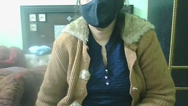 Snapshot of couplesuni chatting on January 2025 11:26:02 AM couplesuni online show from January 2025 11:26:02 AM