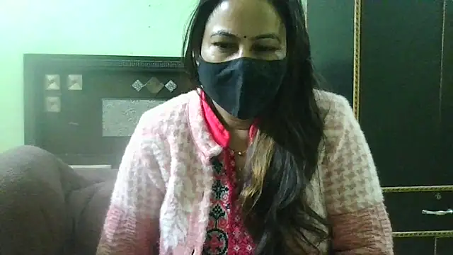 Snapshot of couplesuni chatting on January 2025 03:48:01 AM couplesuni online show from January 2025 03:48:01 AM