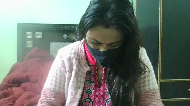 Snapshot of couplesuni chatting on January 2025 03:55:02 AM couplesuni online show from January 2025 03:55:02 AM