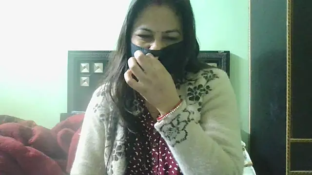 Snapshot of couplesuni chatting on February 2025 03:08:02 AM couplesuni online show from February 2025 03:08:02 AM