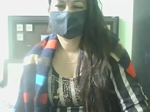 Snapshot of couplesuni chatting on February 2025 05:09:02 AM couplesuni online show from February 2025 05:09:02 AM