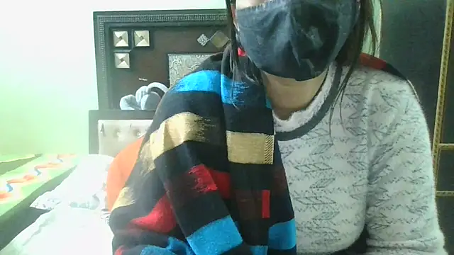 Snapshot of couplesuni chatting on February 2025 11:10:02 AM couplesuni online show from February 2025 11:10:02 AM