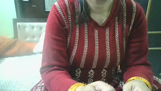 Snapshot of couplesuni chatting on February 2025 11:44:02 AM couplesuni online show from February 2025 11:44:02 AM