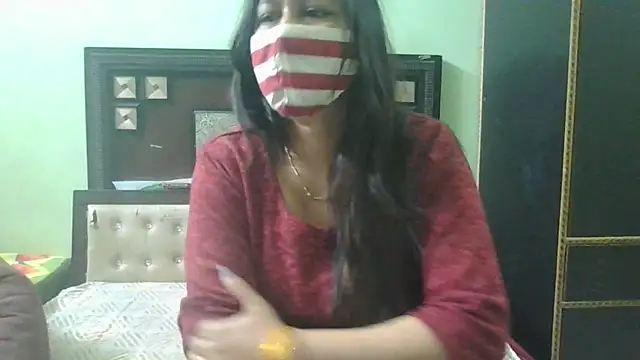 Snapshot of couplesuni chatting on February 2025 05:56:02 AM couplesuni online show from February 2025 05:56:02 AM