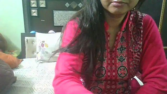 Snapshot of couplesuni chatting on February 2025 03:44:02 AM couplesuni online show from February 2025 03:44:02 AM