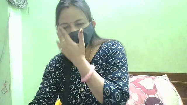 Snapshot of couplesuni chatting on March 2025 12:31:02 PM couplesuni online show from March 2025 12:31:02 PM